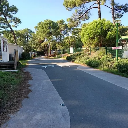 Camping Les Mathes INESS 137 Camping BONNE ANSE 4 étoiles *