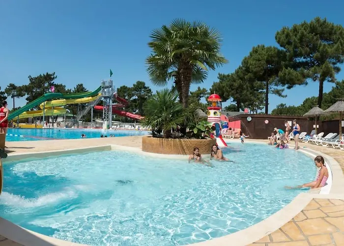 Les Mathes INESS 137 Camping BONNE ANSE 4 étoiles Camping *